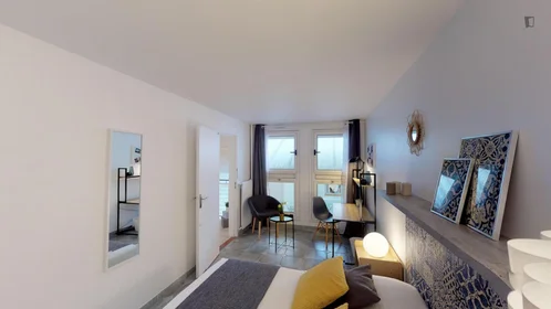 Privatzimmer in der Rue Salvador Allende, bild 1 von 10