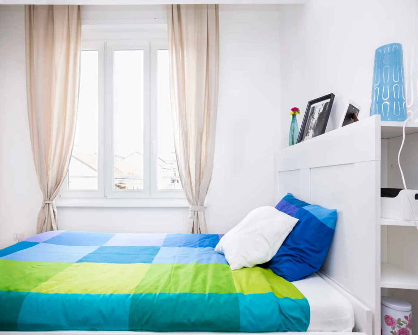 Habitación estudiantil amplia y cómoda en 