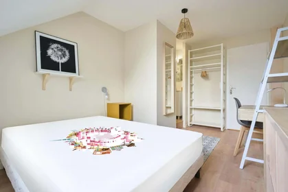 Chambre privée à 21 Av. Jean Jaurès, 51100 Reims, France, image 2 de 22