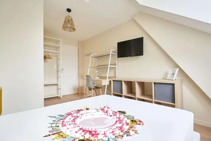 Chambre privée à 21 Av. Jean Jaurès, 51100 Reims, France, image 3 de 22