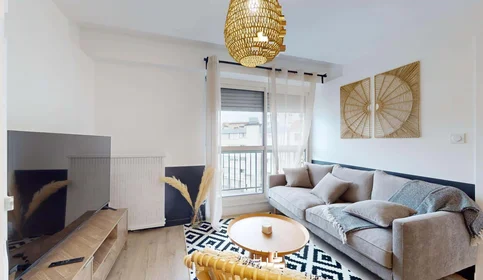 Chambre privée à 51 Rue de l'Oradou, 63000 Clermont-Ferrand, France, image 14 de 17