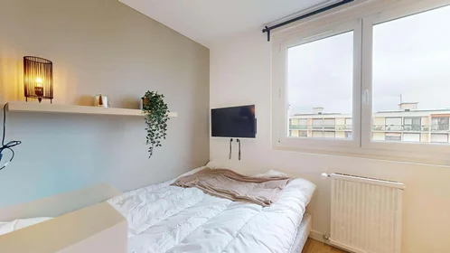 Chambre privée à 51 Rue de l'Oradou, 63000 Clermont-Ferrand, France, image 7 de 17