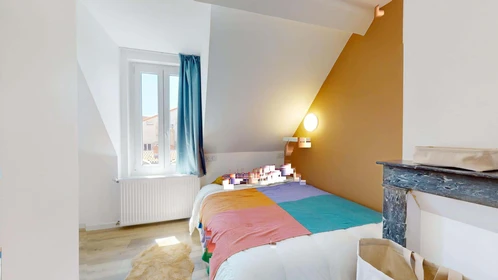 Quarto privado em 11 Bd Lafayette, 63000 Clermont-Ferrand, France, imagem 2 de 18