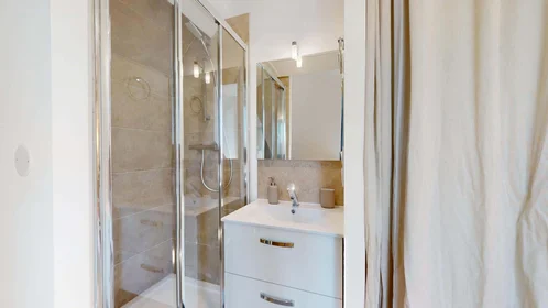 Private room at 11 Bd Lafayette, 63000 Clermont-Ferrand, France, image 7 of 19
