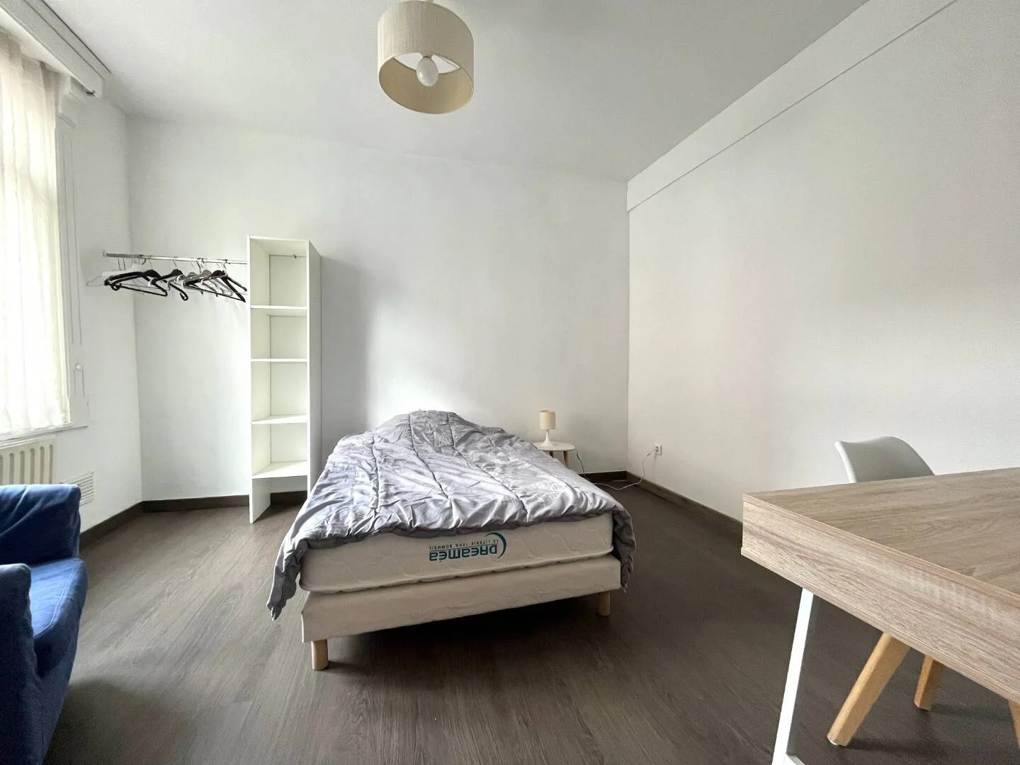Habitación para estudiantes en  con área de estudio y facilidades compartidas