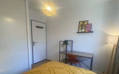 Private room in residence at 4b Rue Virginie Ghesquiere, image 1 of 6
