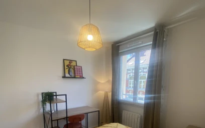 Private room in residence at 4b Rue Virginie Ghesquiere, image 2 of 6