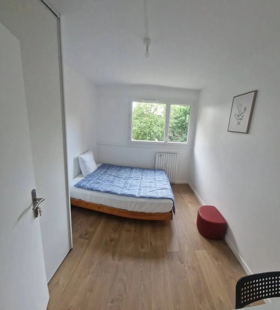 Niedrogi pokój studencki blisko kampusu w 