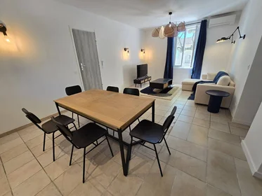 Habitación privada en Avignon, 84000, imagen 1 de 7