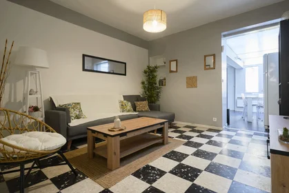 Chambre privée à 34 Rue de Croix, image 1 de 25