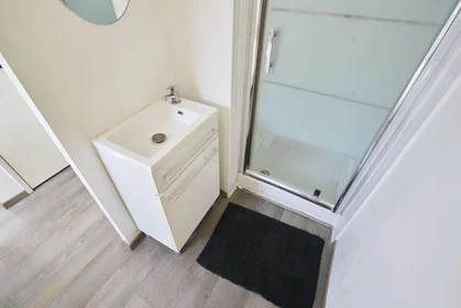 Chambre privée à 34 Rue de Croix, image 23 de 25