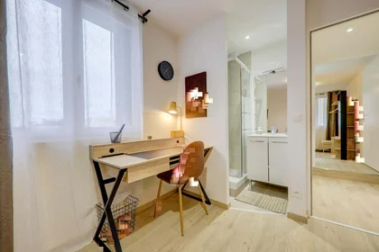 Quarto privado em 19 Rue Saint-Romain, 69008 Lyon, France, imagem 3 de 11