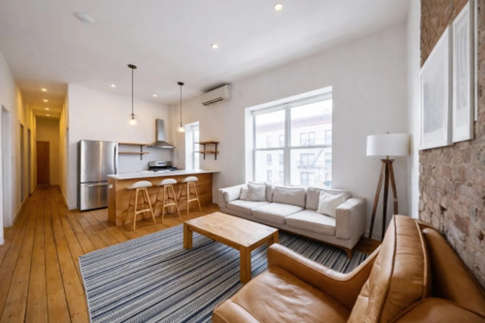 Habitación estudiantil amplia y cómoda en 