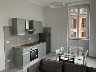 Stanza privata in Torino, 10125, immagine 1 di 9