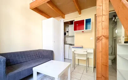 Room for rent with double bed {area}