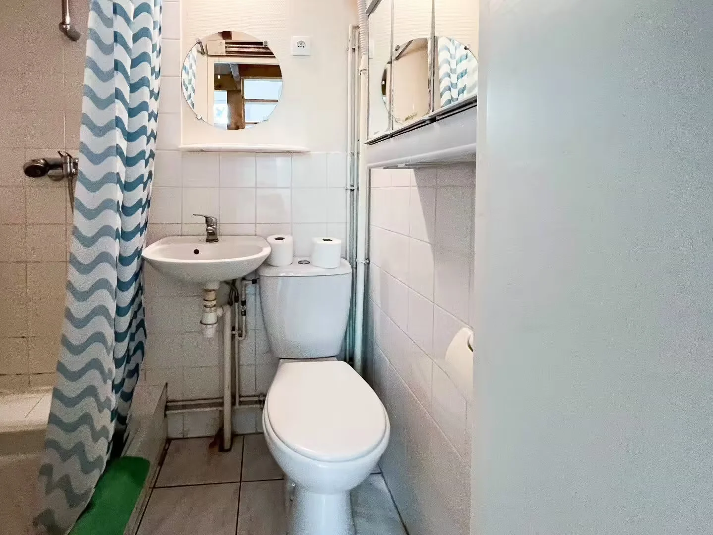 Economical student room with convenient location in 