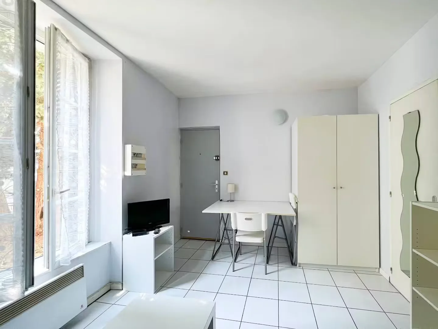 Cozy room for students available in 