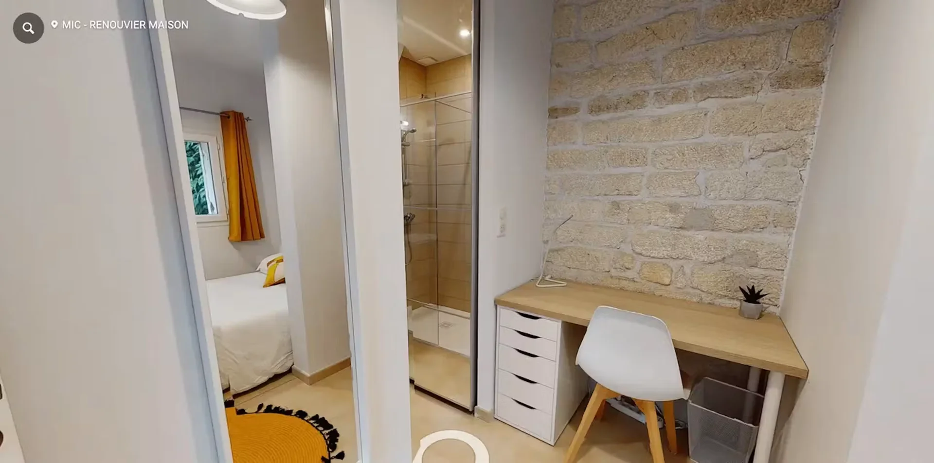 Quarto para alugar em apartamento de estudantes em , totalmente mobilado