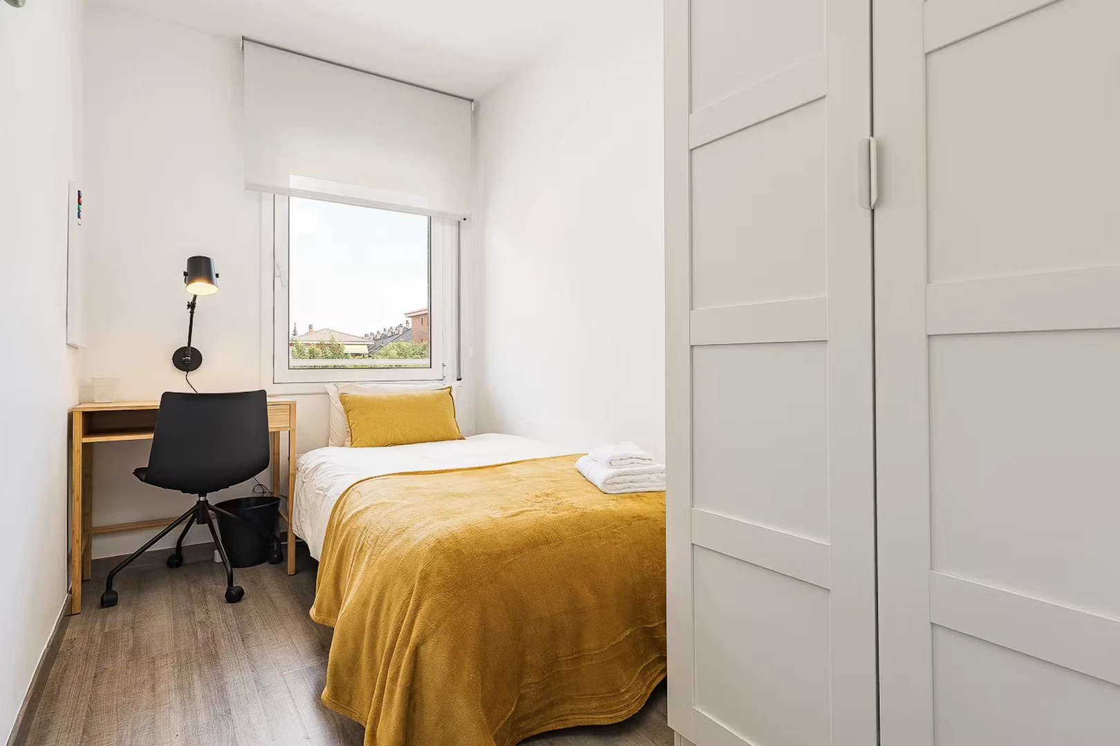 Zimmer in Studentenwohnung in  zu vermieten, voll möbliert