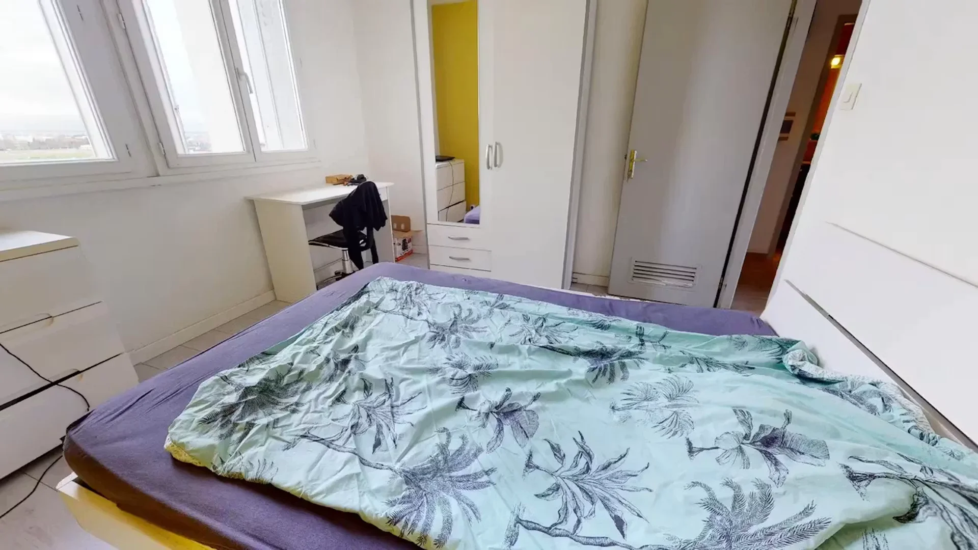 Chambre d'étudiant fonctionnelle parfaite pour étudier dans 