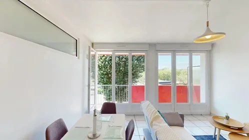 Stanza privata in Rue du Limousin, Bellevue, immagine 9 di 10