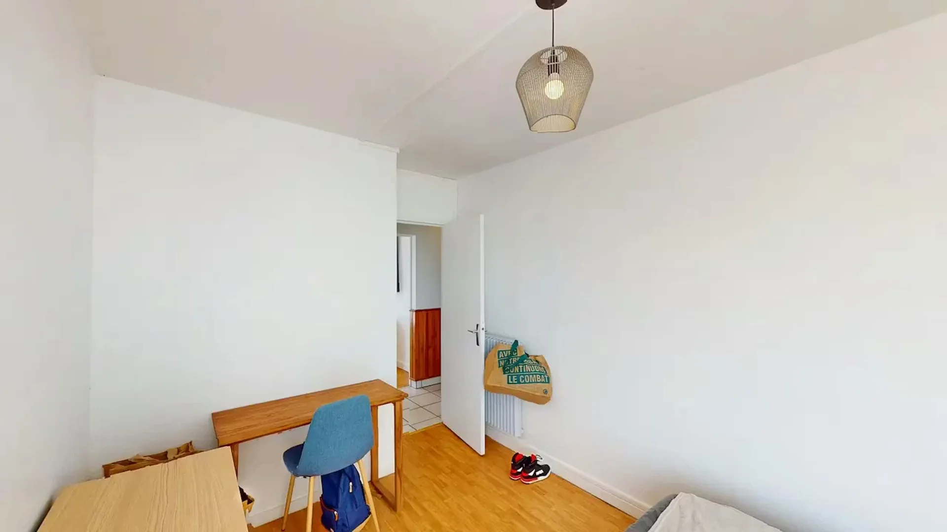 Habitación en apartamento estudiantil en alquiler en , completamente amueblado
