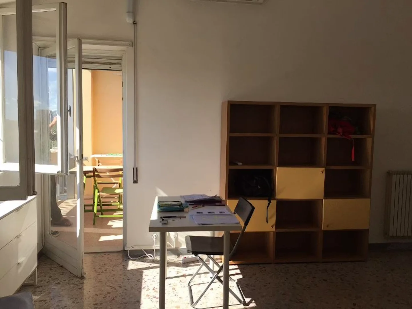 Room for rent in student apartment in , fully furnished