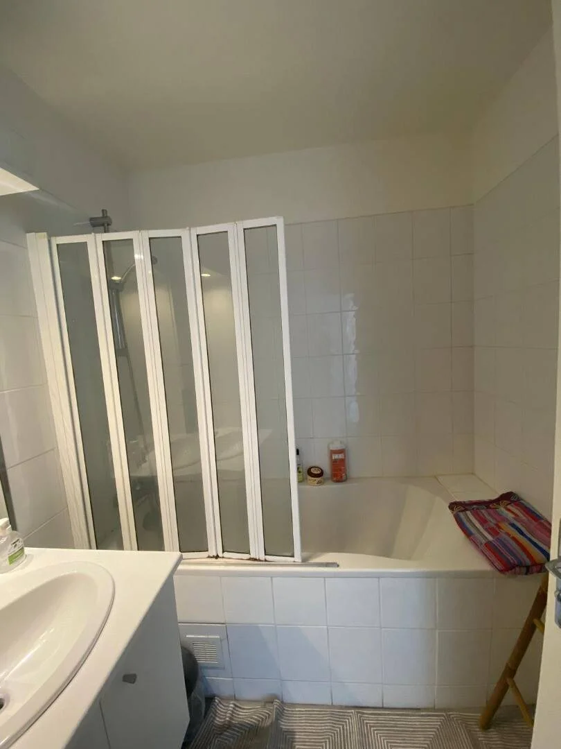 Budget-friendly student room close to campus in 