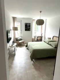 Quarto privado em Schwarzwaldstraße, imagem 1 de 10