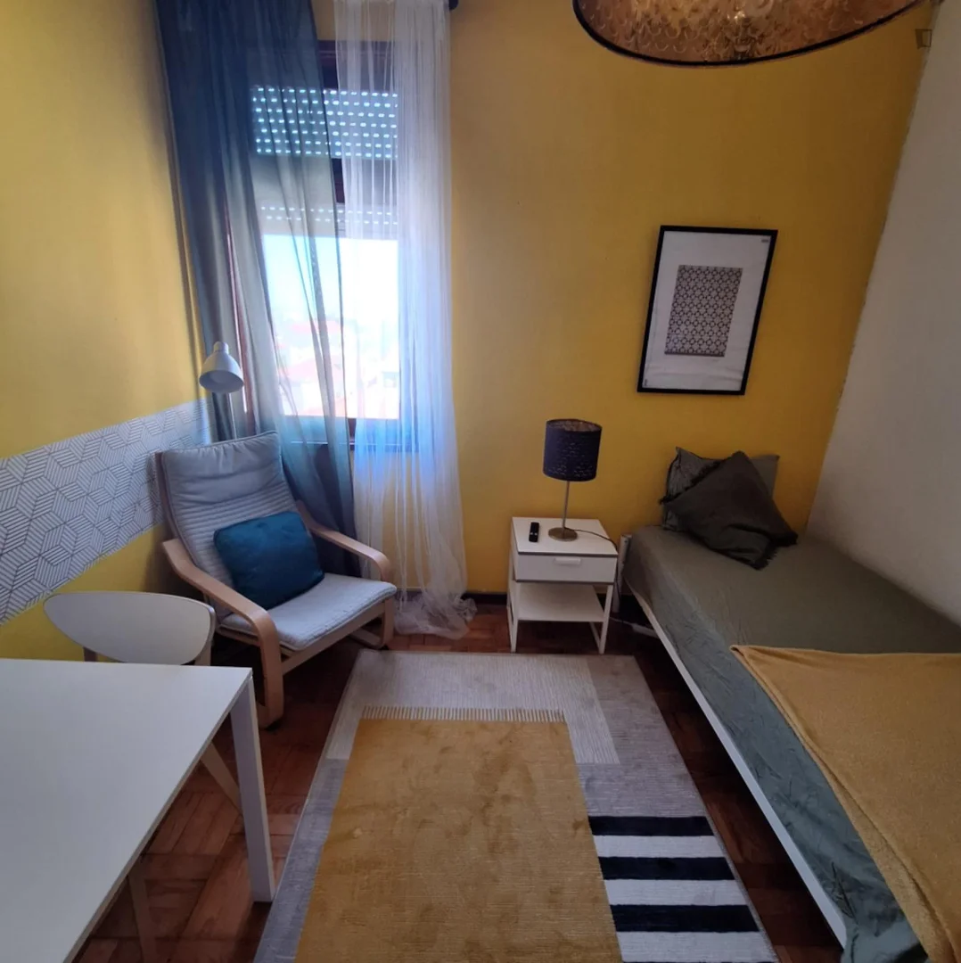 Camera accogliente per studenti disponibile a 