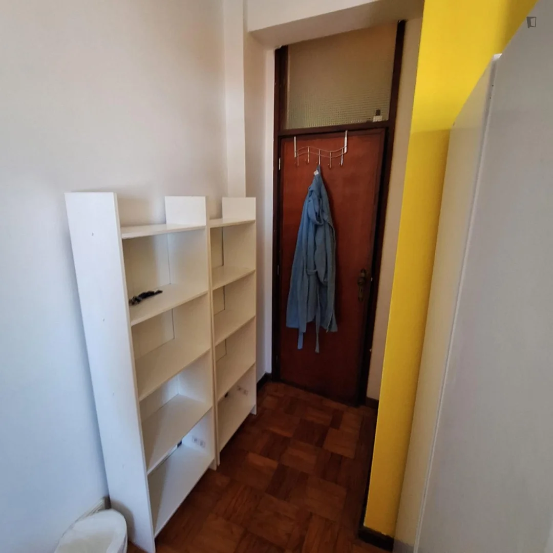 Camera per studenti in  con area studio e servizi in comune