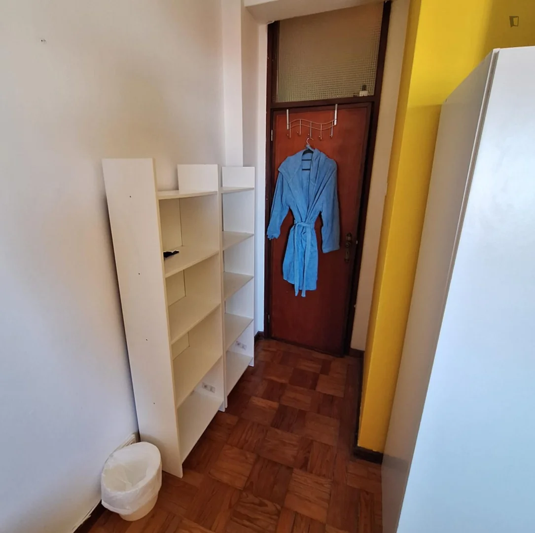 Stanza in affitto in appartamento per studenti a , completamente arredata