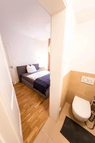 Quarto privado em Braubachstraße 25, Frankfurt. Germany, imagem 1 de 10
