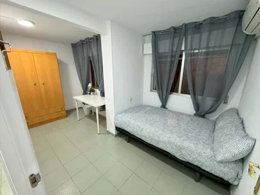 Privatzimmer in der C. Pensamiento, 3, 28903 Getafe, Madrid, Spain, bild 1 von 10