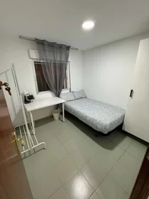 Quarto privado em C. Pensamiento, 3, 28902 Getafe, Madrid, Spagna, imagem 1 de 14