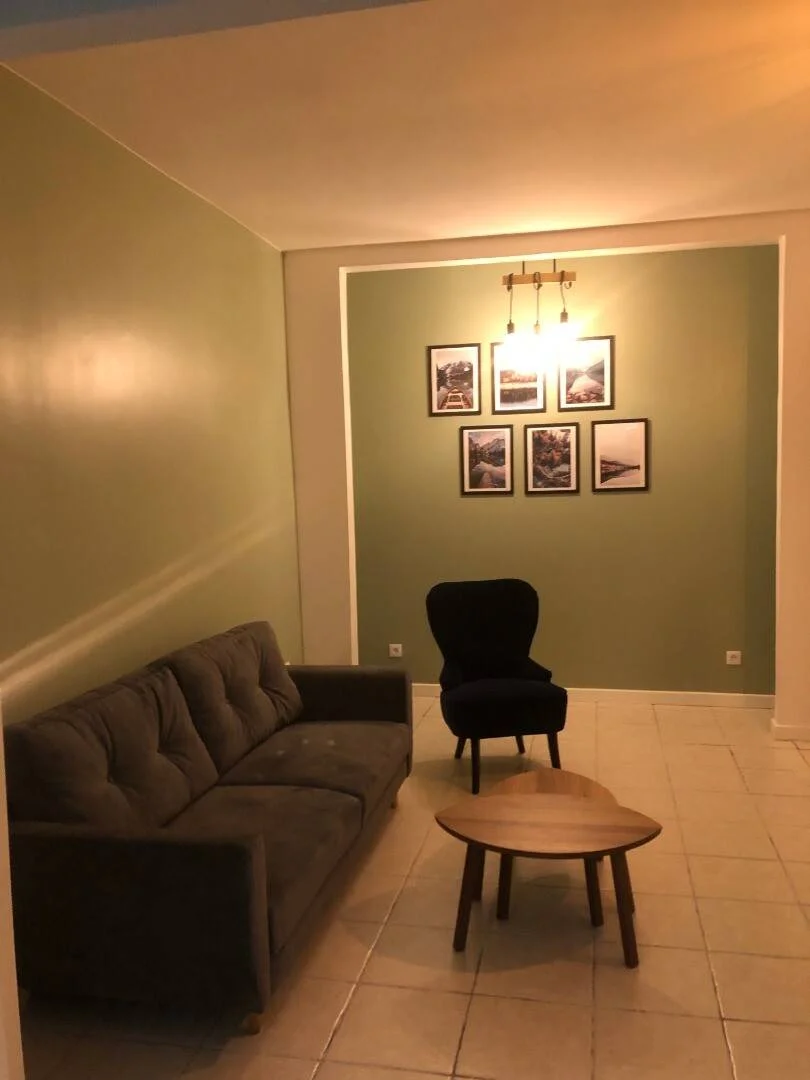 Habitación acogedora para estudiantes disponible en 