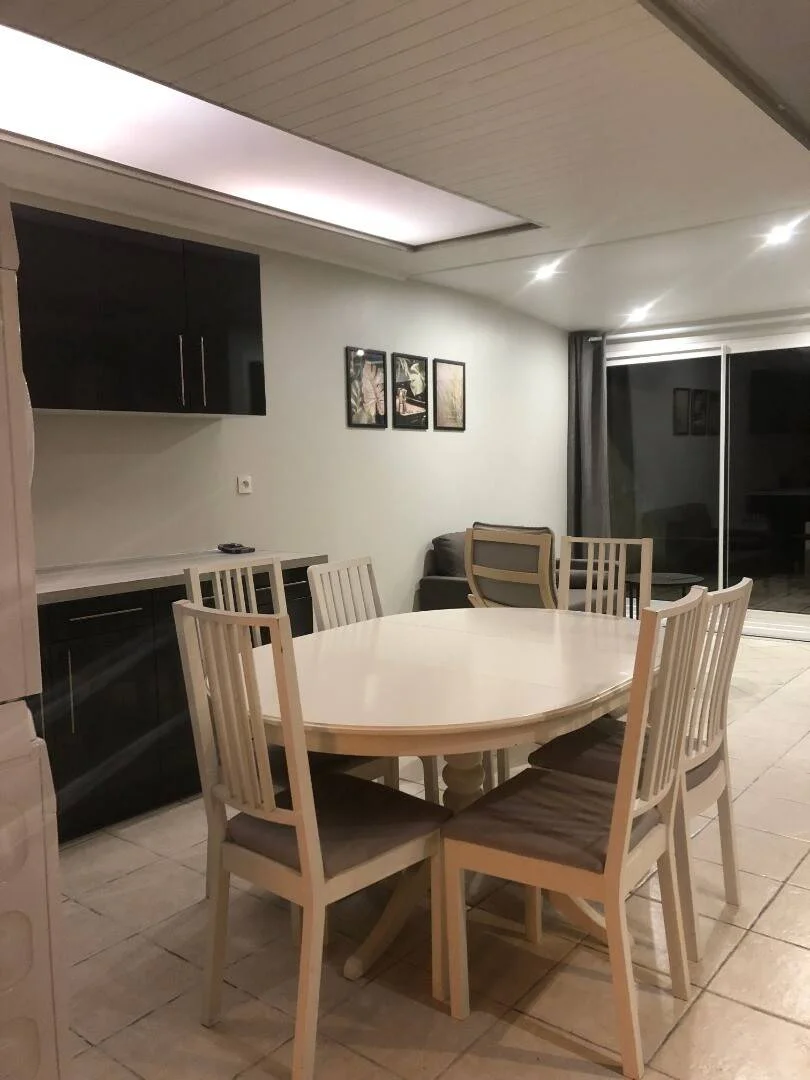 Habitación estudiantil económica con ubicación conveniente en 