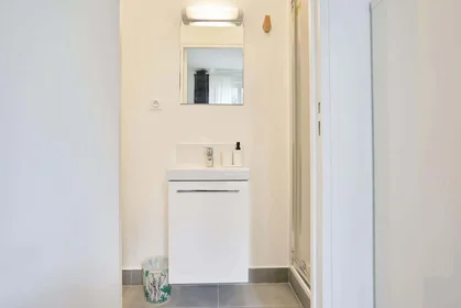 Habitación privada en 271 Rue d'Estienne d'Orves, 92700 Colombes, France, imagen 4 de 39
