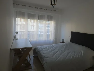 Prywatny pokój Boulevard Dugommier, obraz 10 12