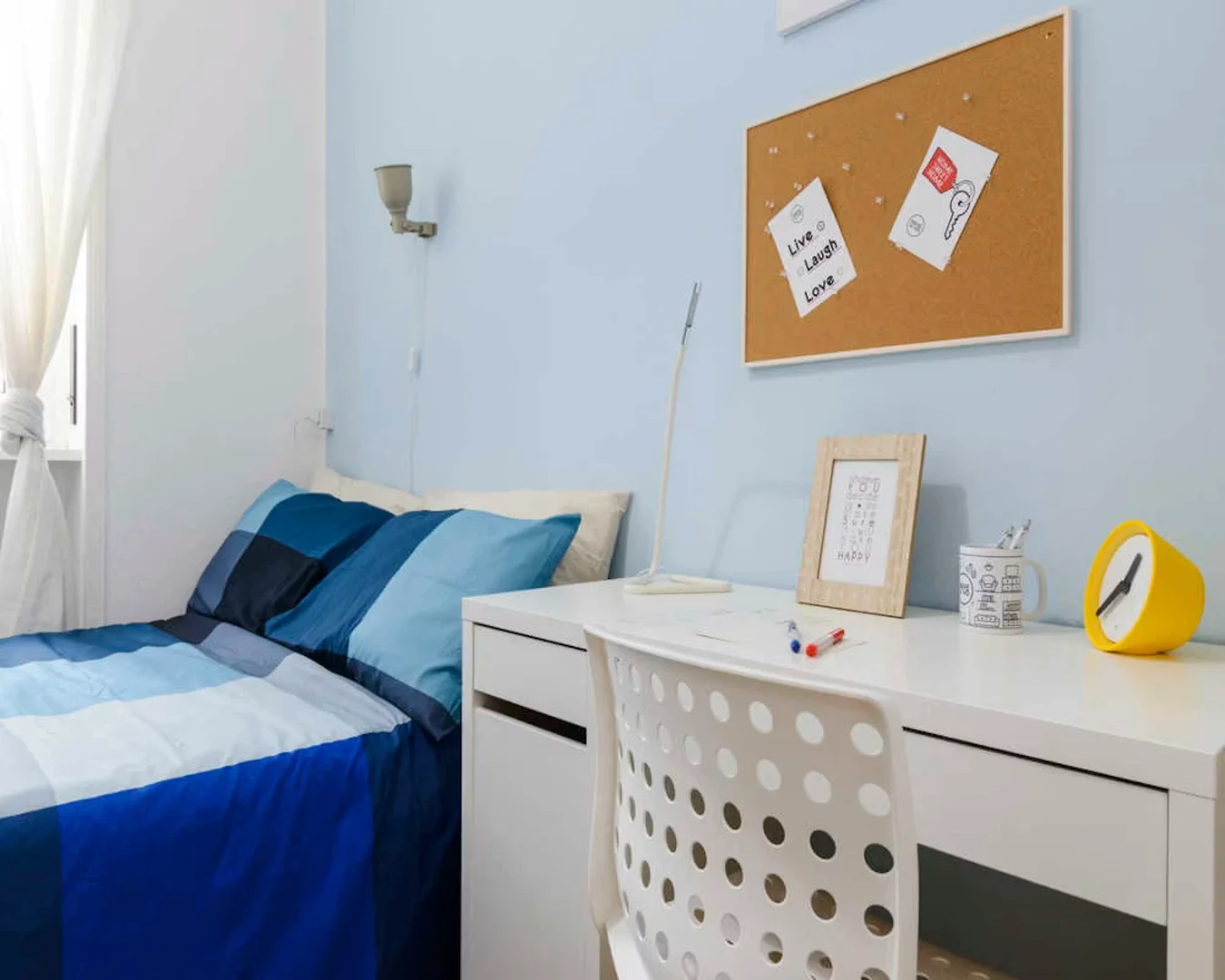 Helles und luftiges Studentenzimmer mit einfachem Zugang zur Universität in 