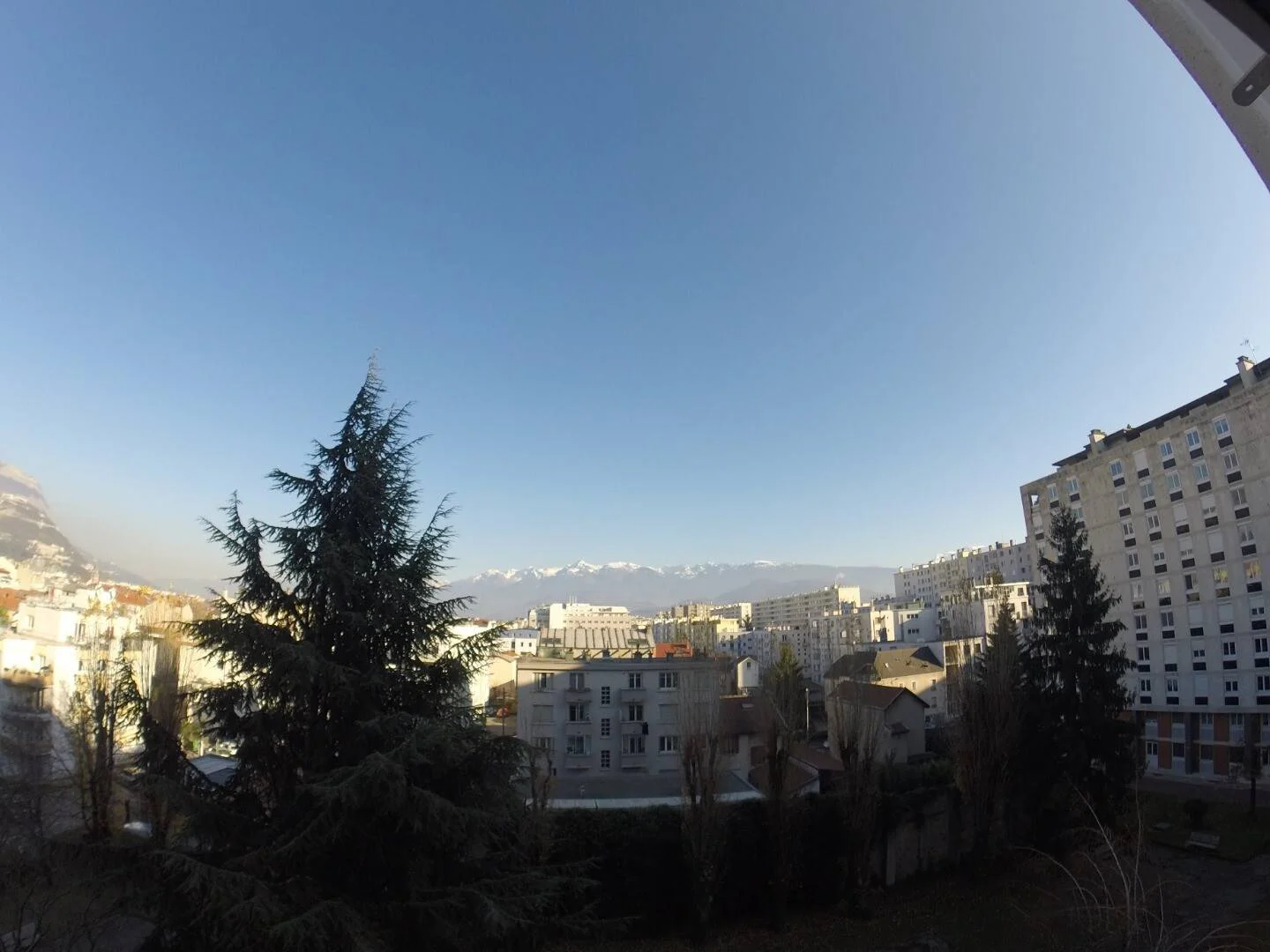 Helles und luftiges Studentenzimmer mit einfachem Zugang zur Universität in 