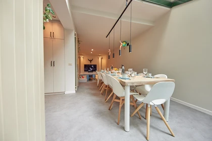 Prywatny pokój Chatelain, Brussels, obraz 8 22