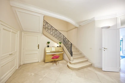 Prywatny pokój Chatelain, Brussels, obraz 5 22