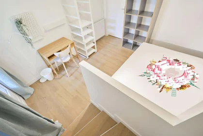 Private room at 271 Rue d'Estienne d'Orves, 92700 Colombes, France, image 3 of 40