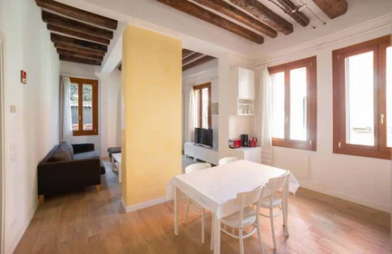 Entire apartment at Calle Lion, 3385, 30122 Venezia VE, Italia, image 3 of 34