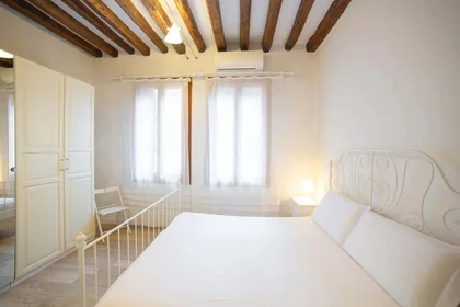 Entire apartment at Calle Lion, 3385, 30122 Venezia VE, Italia, image 9 of 34