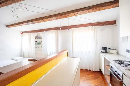 Entire apartment at Calle del Pestrin, 3889, 30122 Venezia VE, Italia, image 25 of 31