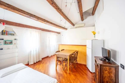 Entire apartment at Calle del Pestrin, 3889, 30122 Venezia VE, Italia, image 26 of 31