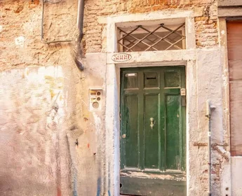 Entire apartment at Calle del Pestrin, 3889, 30122 Venezia VE, Italia, image 28 of 31