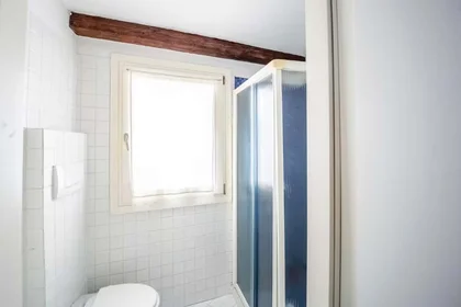Entire apartment at Calle del Pestrin, 3889, 30122 Venezia VE, Italia, image 5 of 31